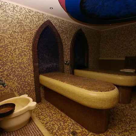 لاغونا بيتش ريزورت آند سبا 4* سوزوبول