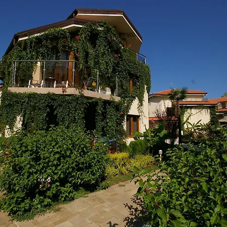 拉古娜岛海滩度假酒店及水疗中心 4* 索佐波尔