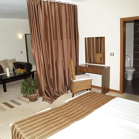 منتجع Laguna & سوزوبول