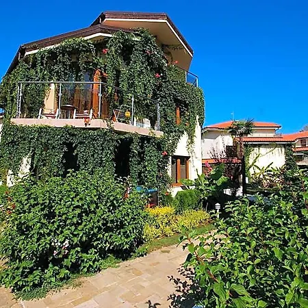 лагуна бийч и Здравен курорт