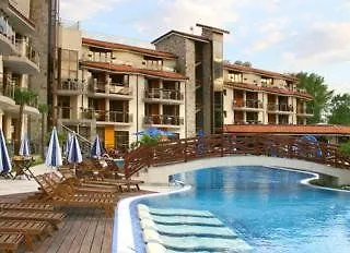 Complex Laguna &