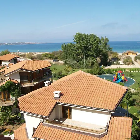 Complex Laguna &