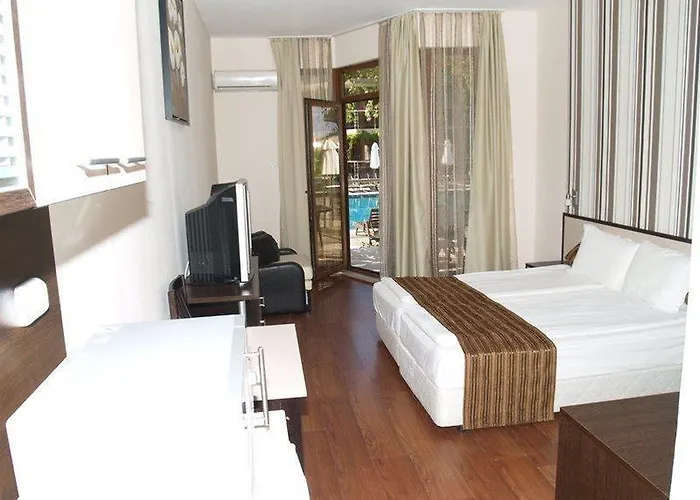 Resort Laguna & 4*
