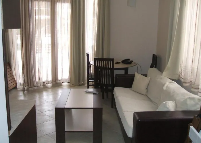 拉古娜岛海滩度假酒店及水疗中心 4*